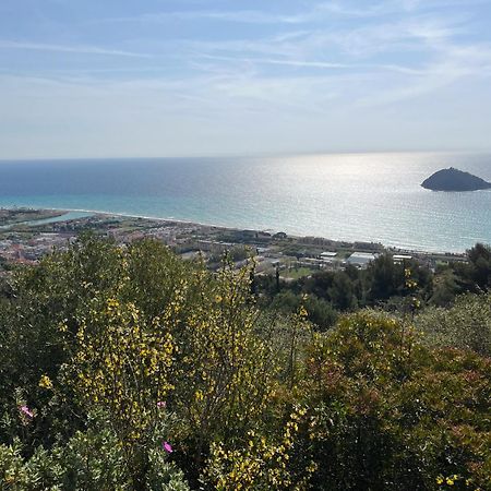 Nicoletta Rivieraholiday Albenga Ngoại thất bức ảnh